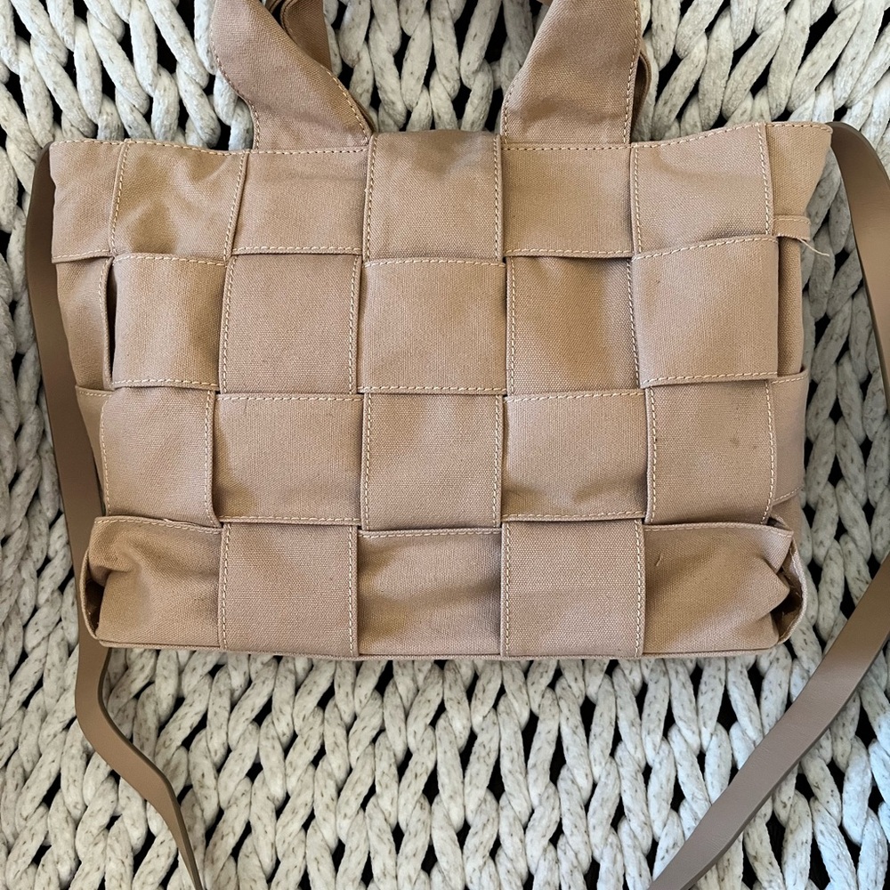 Lucky Brand Ly-Ana TSA Woven Crossbody Bag Dusty Sand